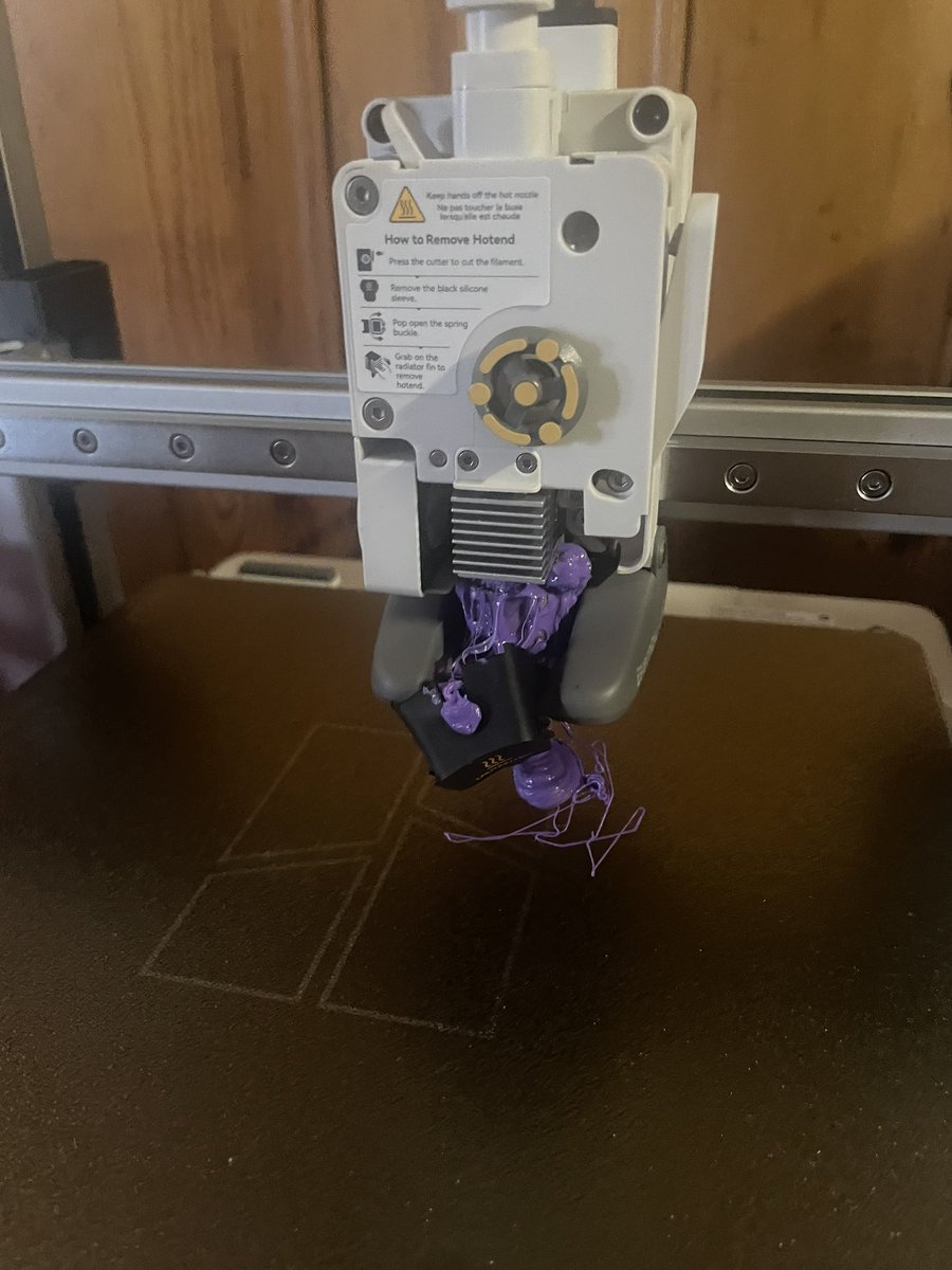 KristinaBaron16's tweet image. #bambulab #a1 #clogged #help please