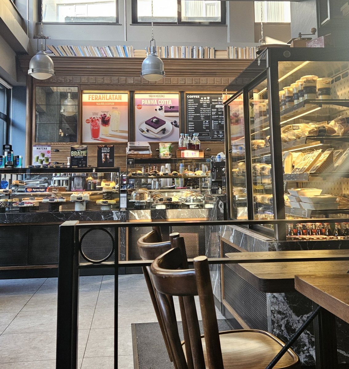 Günaydın 
🧭Caffè Nero Moda