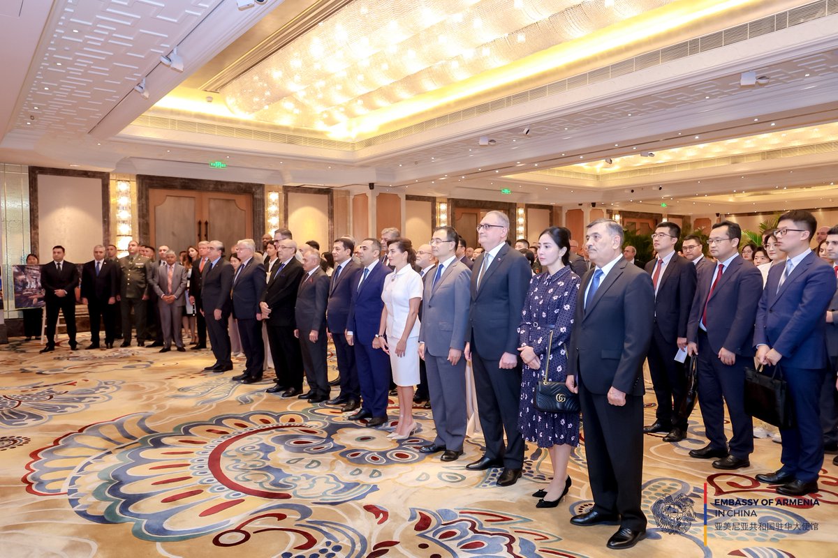 armembchina's tweet photo. Սեպտեմբերի 22-ին ՉԺՀ-ում ՀՀ դեսպանությունը Պեկինի China World հյուրանոցում կազմակերպել էր պաշտոնական ընդունելություն՝ նվիրված ՀՀ անկախության 34-ամյակին:

Ավելին՝ https://t.co/teD4cDCaCZ https://t.co/UBmK3T4wx6