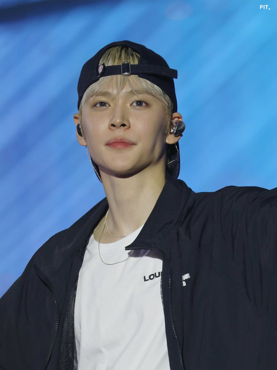 250706 

#RIIZE #라이즈 #ライズ #은석 #EUNSEOK #ウンソク #RIIZINGLOUD