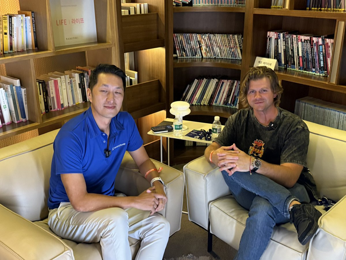 With <a href="/LCV_KL/">Kanny</a> of <a href="/secondswap_io/">SecondSwap</a> in Korea absolutely rocking it. If you are at KBW let me know and let’s get together! 
#StayUntamed 
<a href="/GenzioCo/">Genzio Media & Marketing</a>  <a href="/bcgame/">BC.GAME</a>