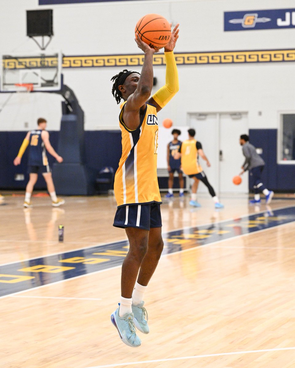 UNCG Basketball tweet media