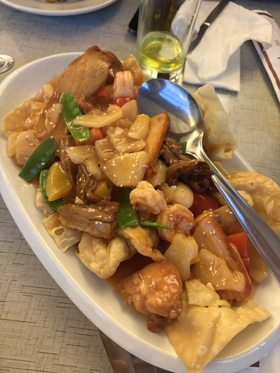 lamags_'s tweet photo. la comida china peruana fuertemente compitiendo por el top 3 de cocinas favoritas del mundo https://t.co/zybgrmoX2i