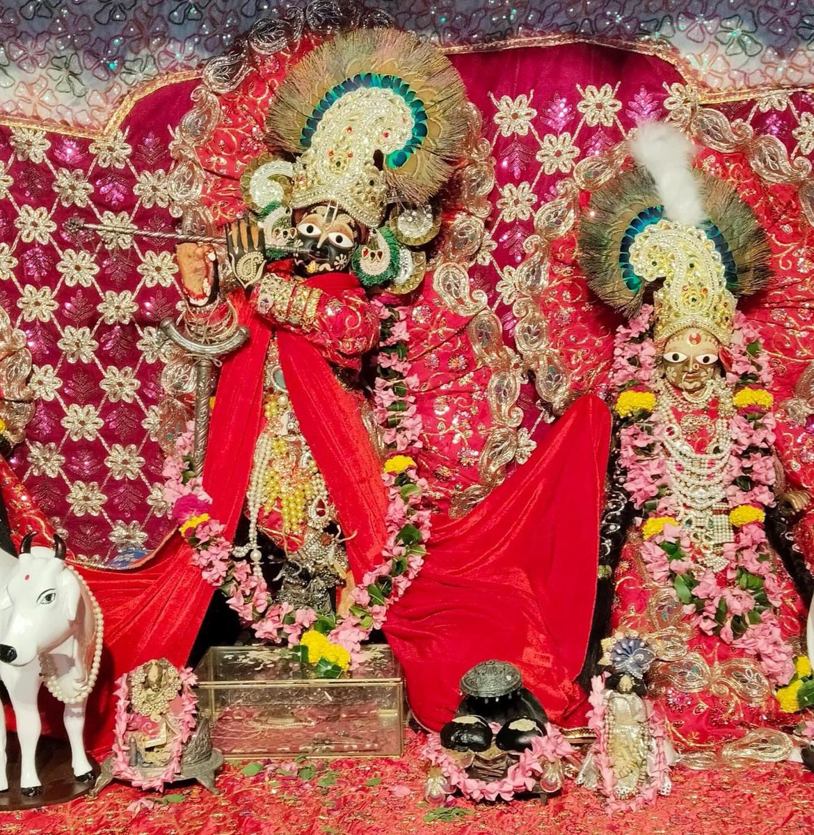 paramdisciples's tweet image. Hare Krishna Hare Krishna
Krishna Krishna Hare Hare
Hare Ram Hare Ram
Ram Ram Hare Hare