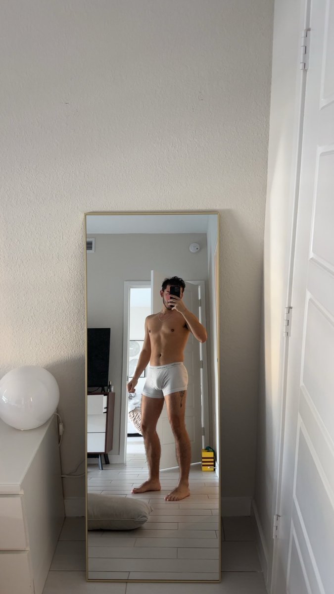 Drop some goodies on OF

onlyfans.com/jayloadx