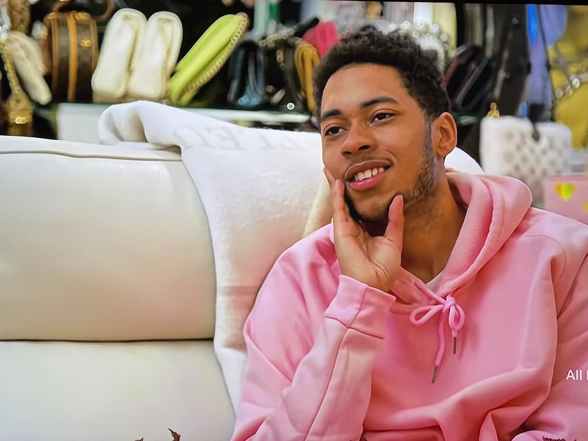 Ayan’s PERIOD DOT💋✨💁🏽‍♀️ tweet media