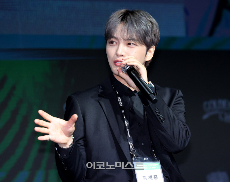모나이요 tweet media