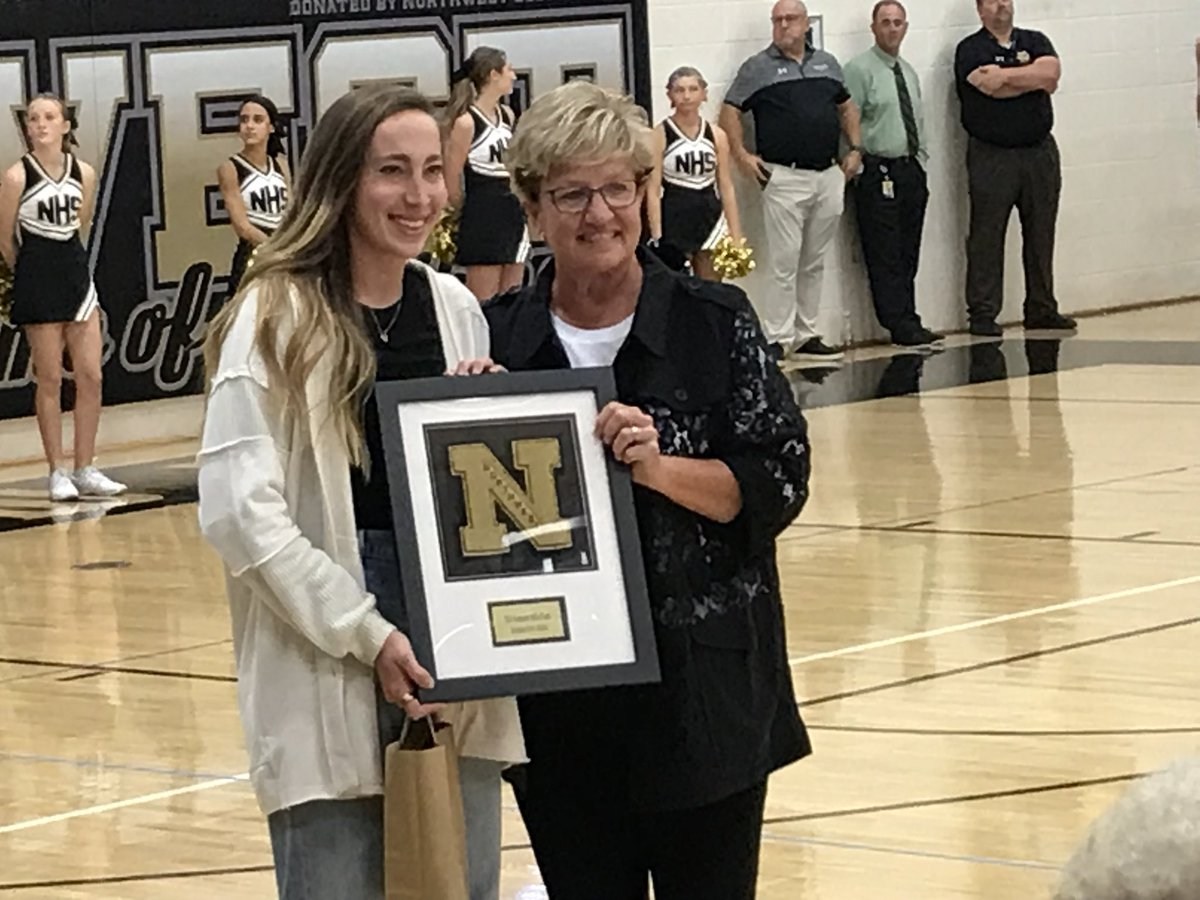 KRGIsports's tweet photo. Some 📸 from tonight’s fall @VikingsNW Hall of Fame 🏐 https://t.co/4KI7mfykY8