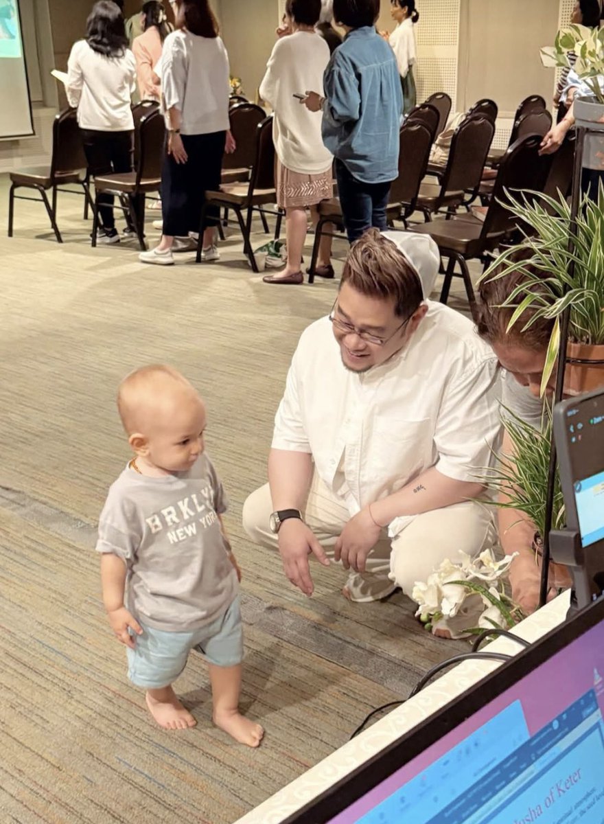 mrfu_mayganon's tweet image. every child is a blessing of love, happiness and hope. shanah tovah! #roshhashanah #kabbalah #kabbalahcentrephilippines #mayganon @kabbalah_philippines @kabbalahcentre (gracias jaz veloso for the photo! )