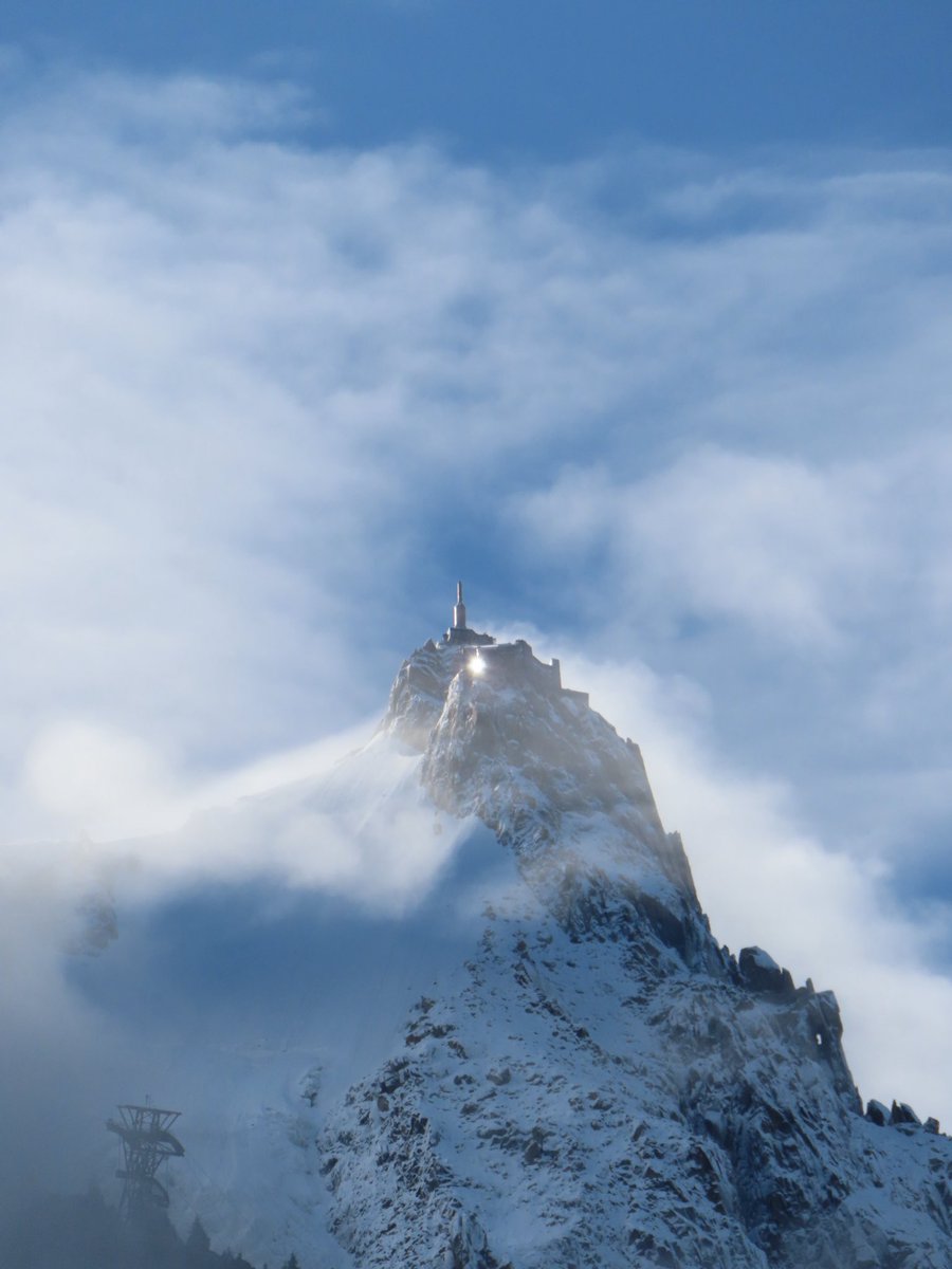 wapple15's tweet image. #AlphabetChallenge #WeekMForMemories 
2 years ago above #Chamonix 🇫🇷