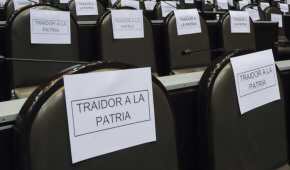 epigmenio ibarra (@epigmenioibarra) on Twitter photo Los mismos #TRAIDORES_A_LA_PATRIA de ayer, hicieron el ridículo declarando una “moratoria constitucional”; hoy, después del golpe de realidad, dicen que se acabó la moratoria.
No entienden que no entienden Los mismos #TRAIDORES_A_LA_PATRIA de ayer, hicieron el ridículo declarando una “moratoria constitucional”; hoy, después del golpe de realidad, dicen que se acabó la moratoria.
No entienden que no entienden