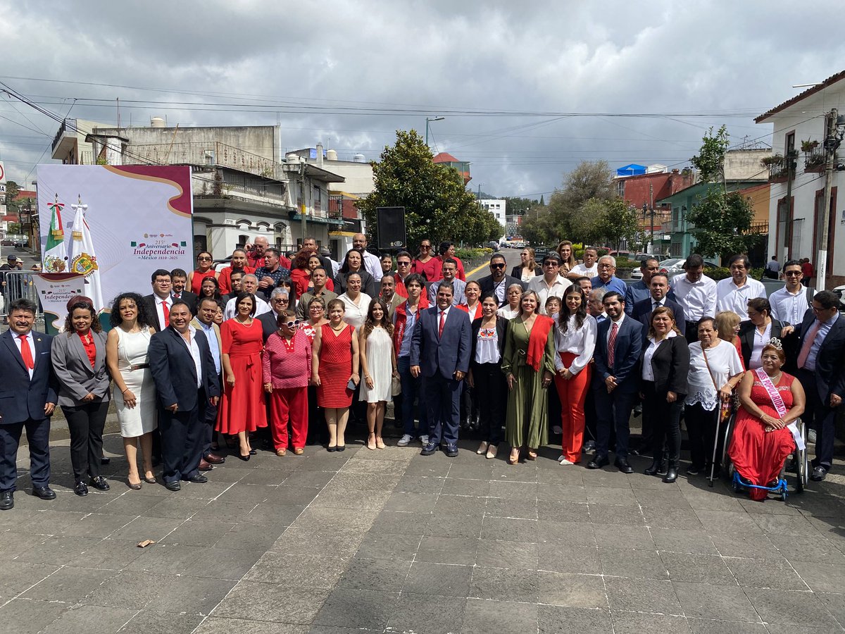 #COMUNICADO 📰

La lucha por un México mejor sigue en pie y va para largo: Celia García Rodríguez

-PRI Veracruz realiza guardia de honor con motivo del 215 aniversario de la Independencia de México.

🔗: priveracruz.mx/la-lucha-por-u…