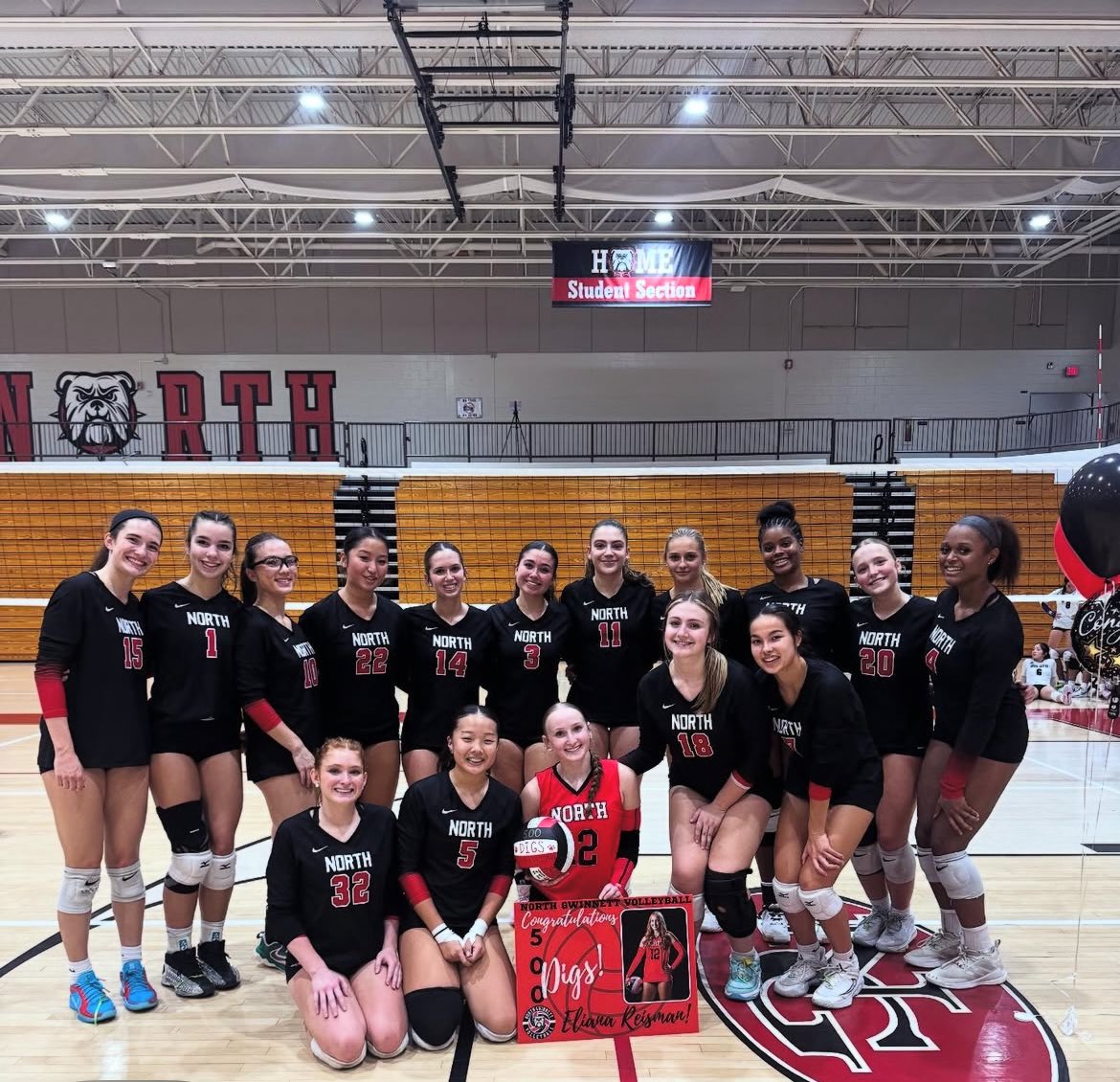 CONGRATULATIONS
to senior libero ELIANA REISMAN for reaching her career milestone of
500+ ✨digs!!!! We are so proud of you!