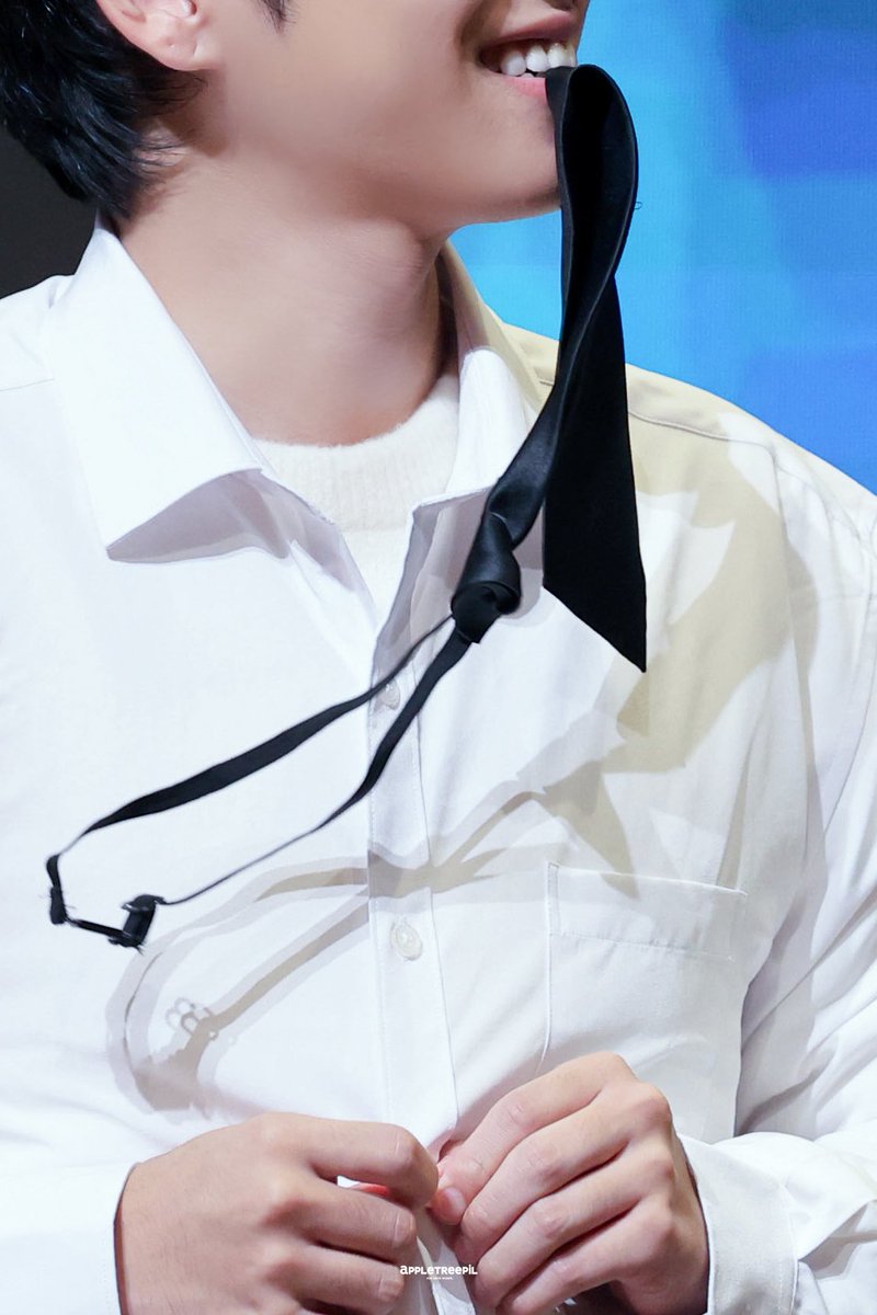 이런나라서미안합니다 .. 크롭을할수밖에없었어요