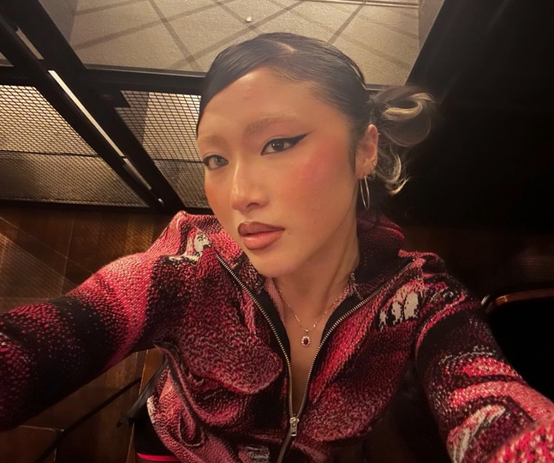 swfvanessa's tweet image. 홀리..