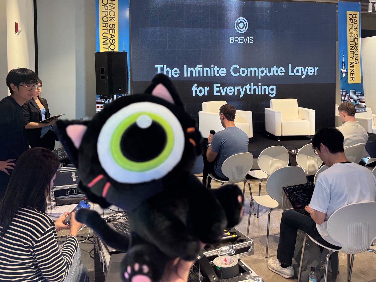 brevis_zk's tweet image. 🇰🇷 We&apos;re live at Hack Seasons Opportunity Mixer Seoul!

Our team is on the ground connecting with builders and exploring new ZK infrastructure opportunities.

Catch our speech at 12:20, we&apos;ll be sharing how Brevis is launching the next wave of verifiable compute in DeFi 🚀🚀