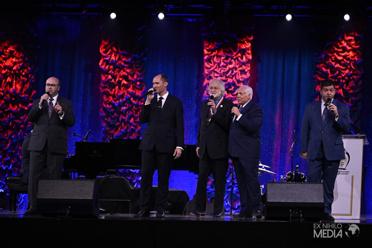 NQConline's tweet image. More photos from a wonderful afternoon with the SGMA Hall of Fame &amp;amp; Benefit Concert! #nqc2025