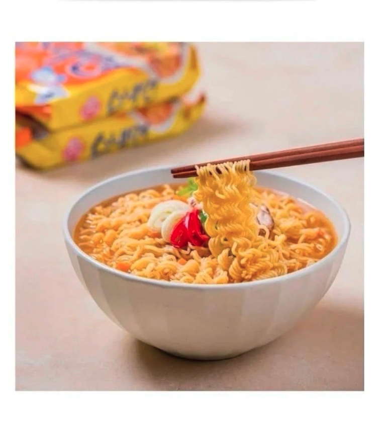 hangul's tweet image. 오뚜기가 절대 단종시키지 않는다는 라면