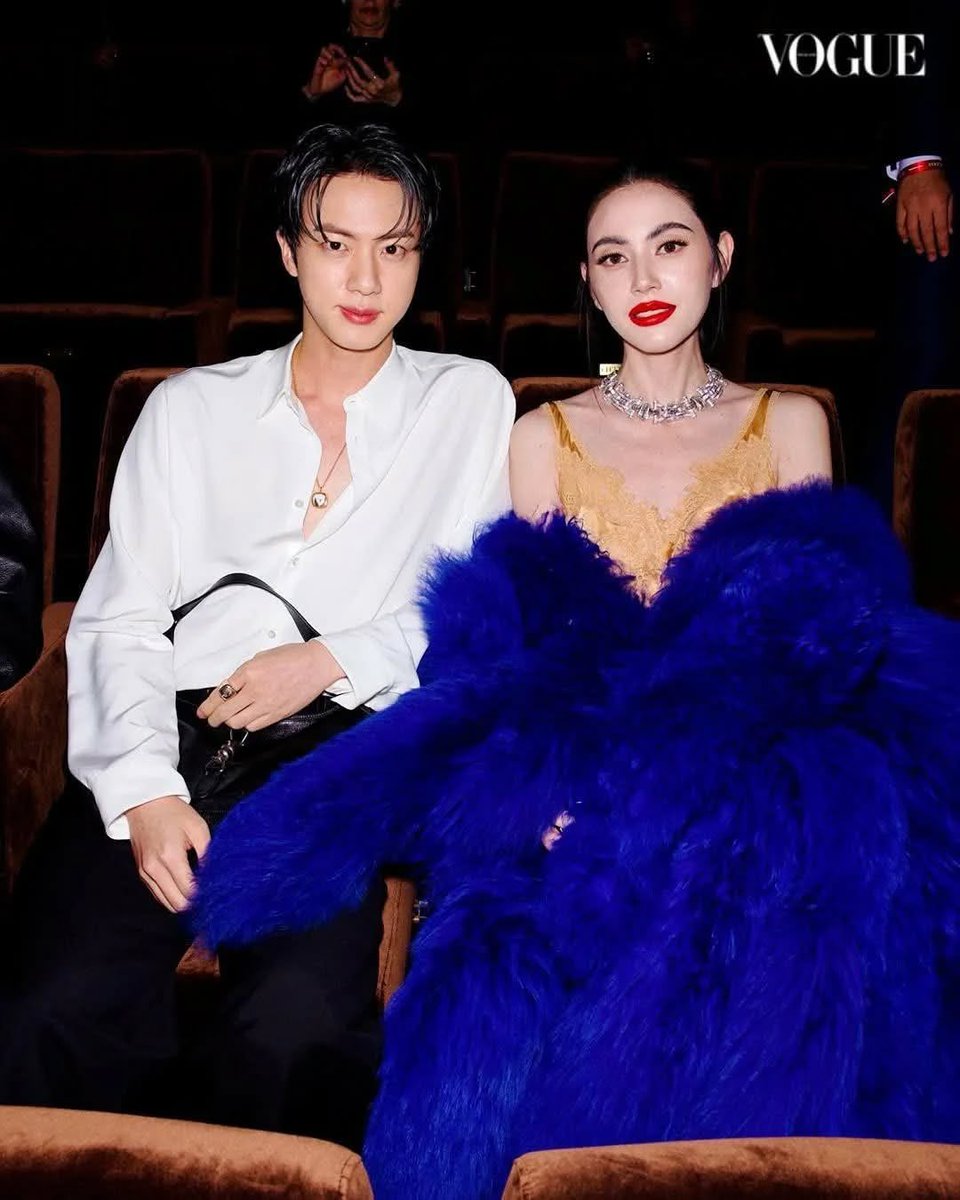 ITSPERSONAL_VV's tweet image. I'm a huge fan of them omg now I'm screaming 🙀 it's like a dream come true 
#davikah #jin #SEOKJIN #GucciLaFamiglia #GucciSS26