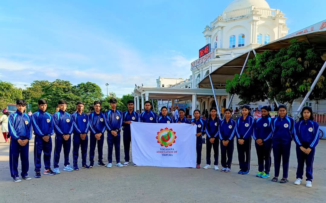 Yogasana Bharat আয়োজিত ষষ্ঠ ন্যাশানাল যোগাসন স্পোর্টস চ্যাম্পিয়নশিপ ২০২৫ (জুনিয়র এবং সিনিয়র-C) আসরে অংশ গ্রহণের লক্ষ্যে রাজ্য যোগাসন দল অন্ধ্রপ্রদেশের বিজয়ওয়াড়ার উদ্দেশ্যে আগরতলা রেল স্টেশন থেকে যাত্রা শুরু করেন। ॐ "বিজয়ী ভব" 卐।
<a href="/DrManikSaha2/">Prof.(Dr.) Manik Saha</a>
<a href="/tinkuroybjp/">Tinku Roy (Modi ka Parivar)</a>
<a href="/DrJaideepArya/">Dr Jaideep Arya जयदीप आर्य</a>