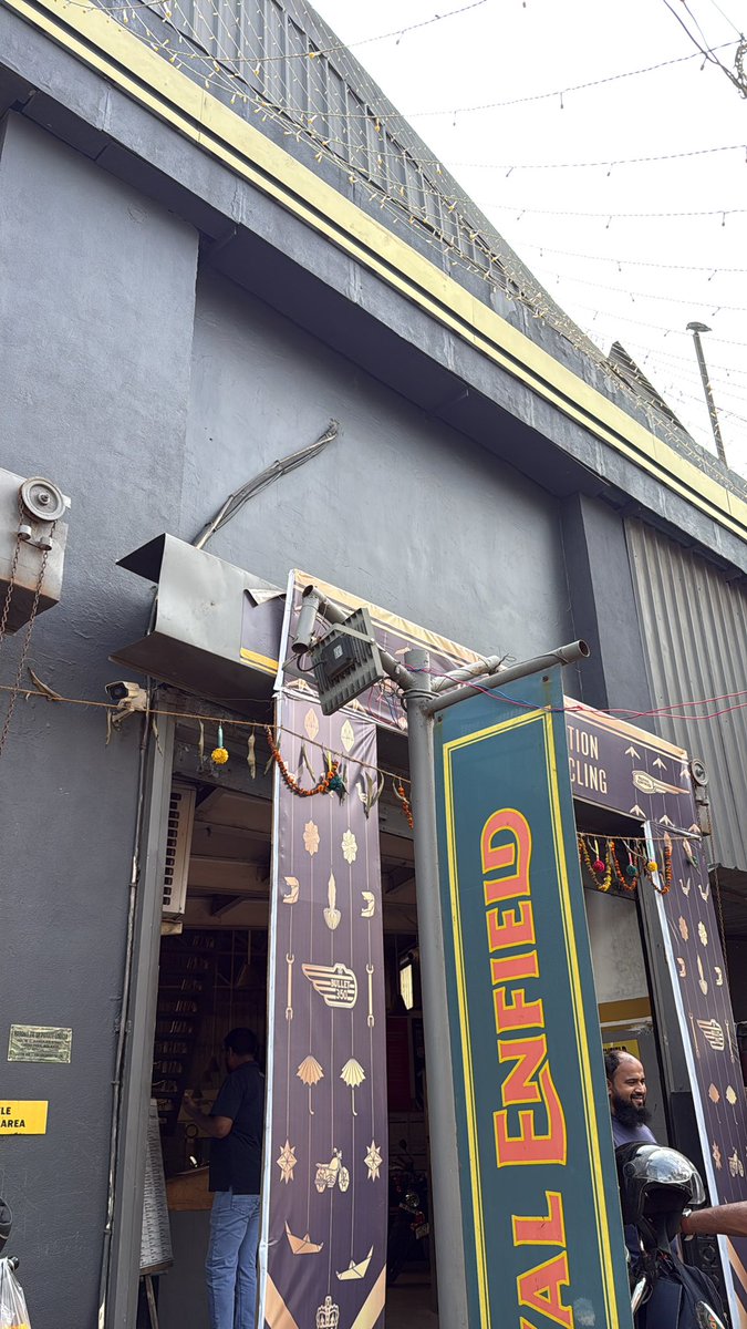 Today, the workshop was supposed to open at 8 AM, but no one was there. Doors shut, customers waiting.

This will be my last repair before I sell the bike.
No more Royal Enfield. No more problems. 🚫🏍️

<a href="/royalenfield/">Royal Enfield</a>