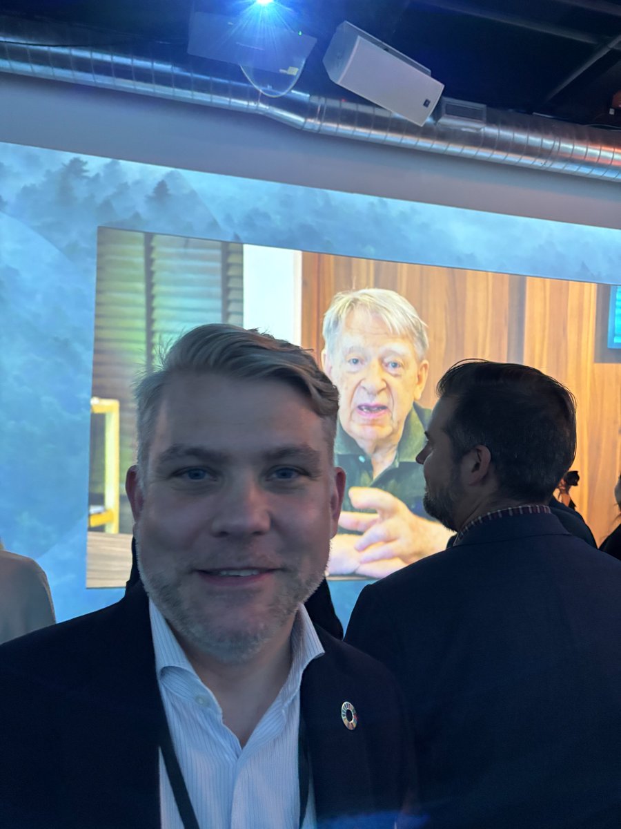 Congratulations to Cool Effect on celebrating 10 years of impact! 👏

Over the past decade, they have been an important partner to Worldview International Foundation and it was inspiring to mark this milestone together during Climate Week NYC

Warm wishes to founders Dee Lawrence