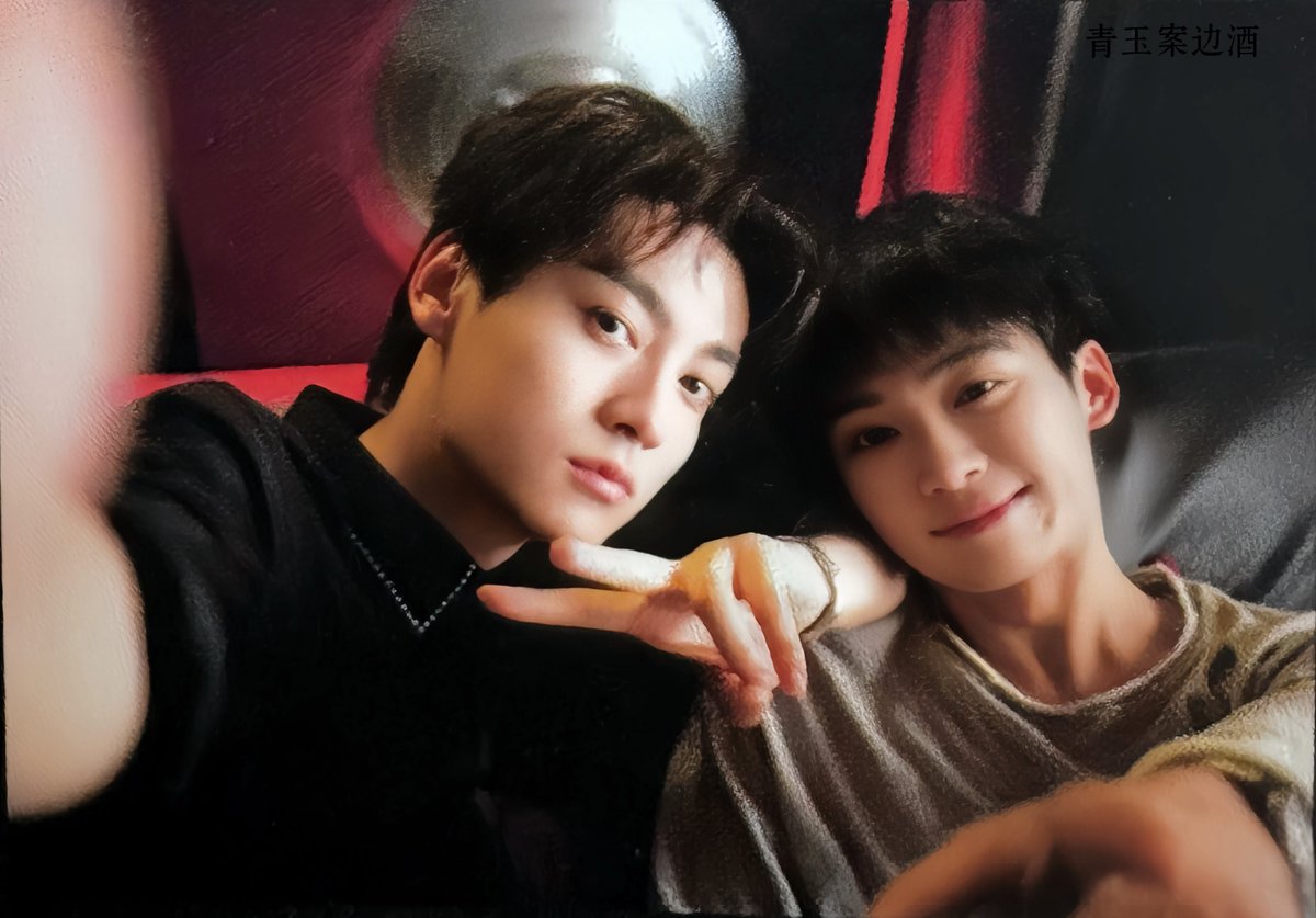 God I want 2025 selfies SO BAD