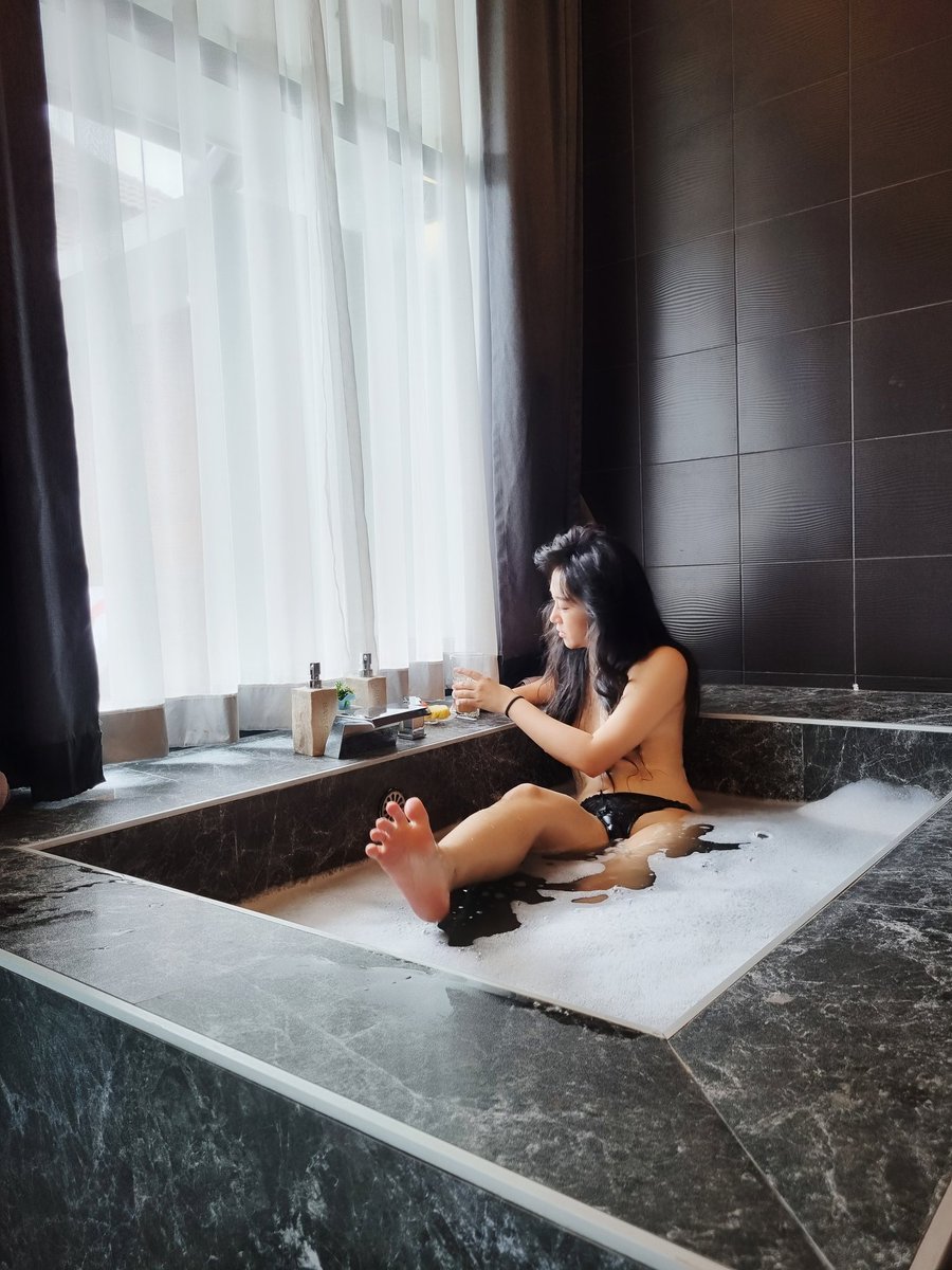 토실토실~~~ 🐖  ㅋㅋㅋ
#cd #ladyboy #chiangmai