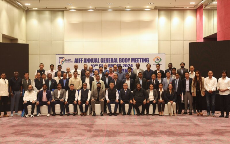DattaNilanjan's tweet photo. The #TenderProcess of #AIFF has generated little corporate interest so far — none wants to be come in just as a 'sponsor' & without any control --#IndianFootball's recent track record being a big turn-off.
Will #ISL2025 at all kick-off? If #FSDL backs-off, who'll broadcast it? https://t.co/TR0pmhuCoF