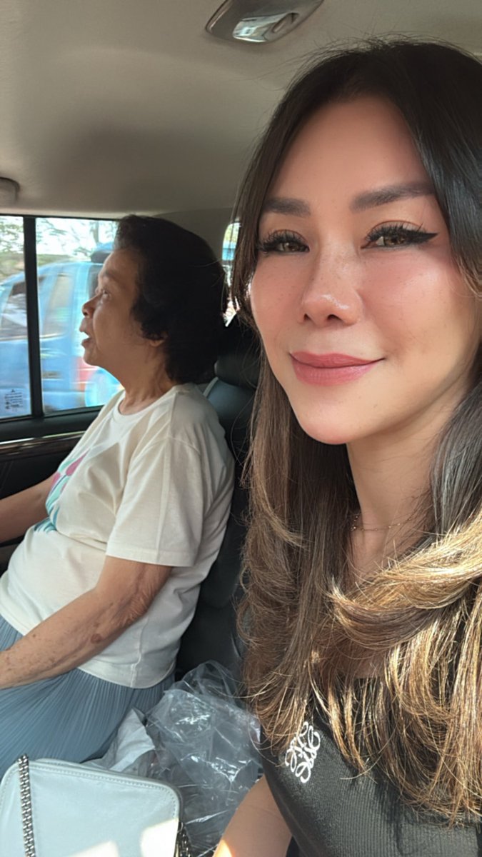 Panas hawa’e maem tawa
Tambah hot😂