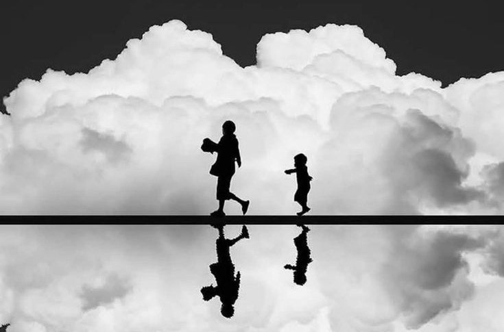 صـباحُ الخـير..!! 
"في دروب الحياة ستَعتَرِضنا معارك صغيرة لا وزن لها، وجِدالات فارغة لا تَزيدنا إلا إنهاكا، وصراعات تستهلك الروح بلا جدوى، فلنُحسِن اختِيار مواضِع خُطانا، ولنَجعَل جُهدَنا وعُمرَنا فيما يُثمِر ويُزهِر.. فما المرء إلا حيث يَضَع نفسه."
#صباح_الخير 🌸🍃