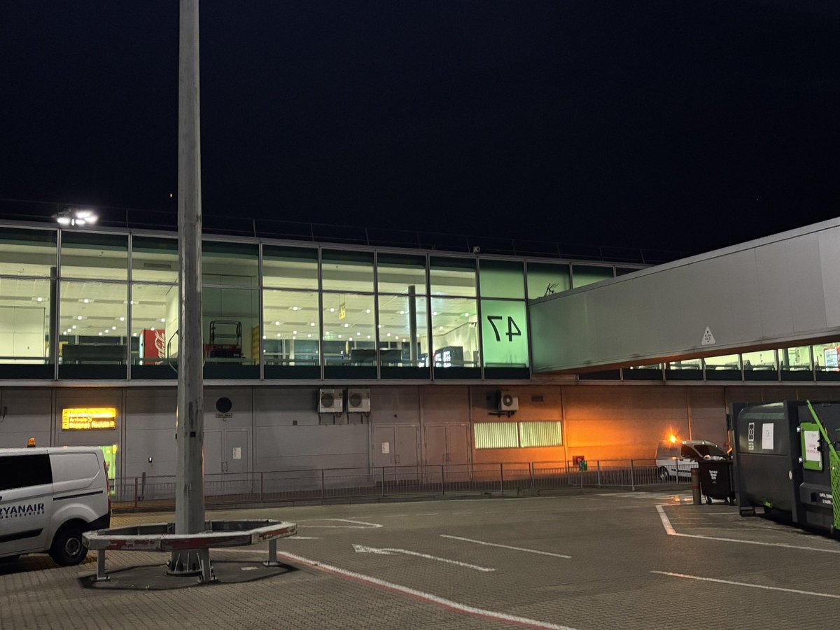 Plane Driver Plane Talker tweet media