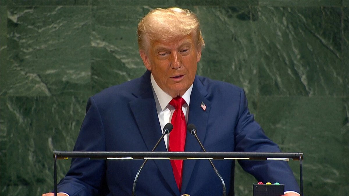 🌍 Le Monde de demain 🦋 (@le_monde2demain) on Twitter photo Donald Trump prend la parole à l'ONU: le président américain dit que le changement climatique est "la plus grande arnaque jamais menée contre le monde".
Condamnez-vous de tels propos ?
A. Oui
B. Non Donald Trump prend la parole à l'ONU: le président américain dit que le changement climatique est "la plus grande arnaque jamais menée contre le monde".
Condamnez-vous de tels propos ?
A. Oui
B. Non