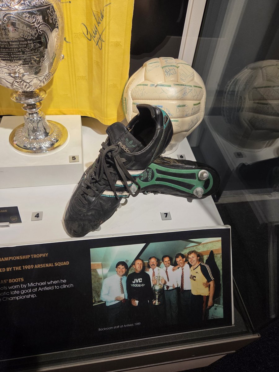 ArsenalSea's tweet image. In London for a few days. Took the opportunity to visit our church. Fantastic day, met some great people, fans and staff, each with their own story of what The Arsenal means to them. So many magical moments but seeing Michael Thomas' Anfield '89 boots was a particular highlight.