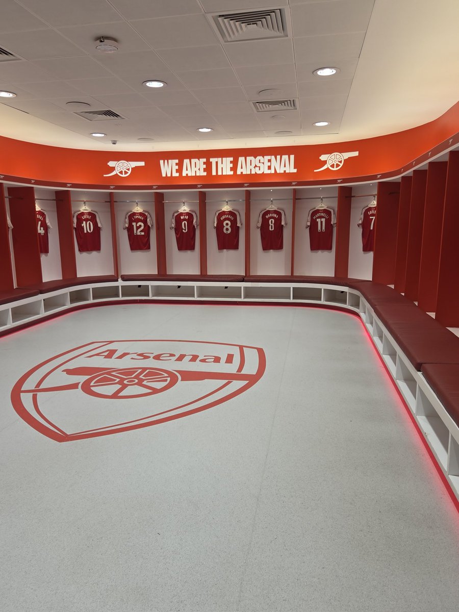 ArsenalSea's tweet image. In London for a few days. Took the opportunity to visit our church. Fantastic day, met some great people, fans and staff, each with their own story of what The Arsenal means to them. So many magical moments but seeing Michael Thomas' Anfield '89 boots was a particular highlight.