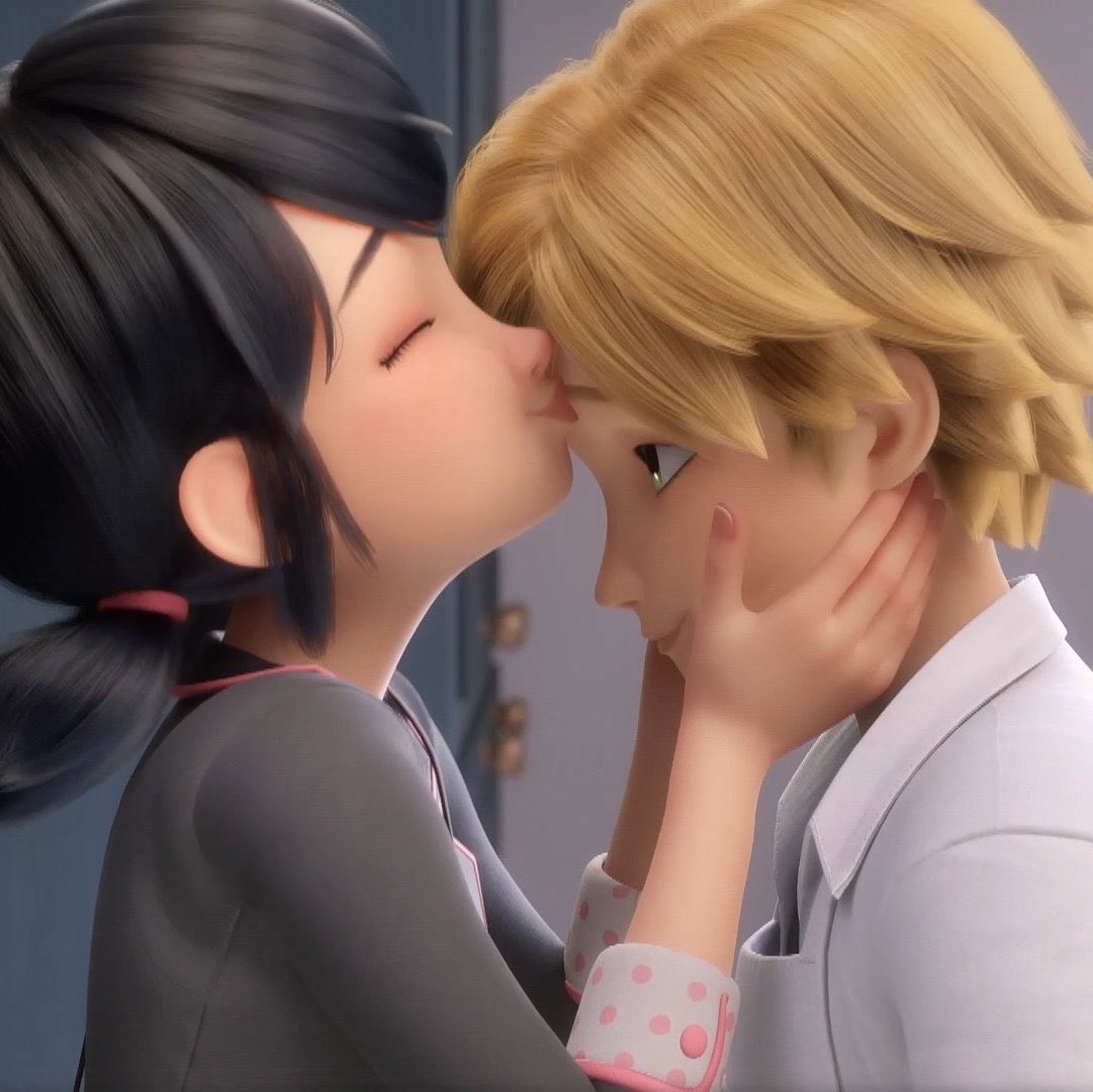 que salga ya el otro cap porque neta no soporto a las lukanettas su wey está enamorado pero marinette es estaaa y se lo meten en el cerebro