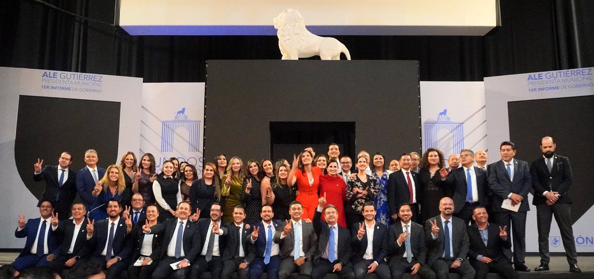 ChavaTol's tweet photo. Felicidades a @AleGutierrez_mx por liderar con visión y compromiso. 💪🌟

Estos avances son fruto del trabajo conjunto del H. Ayuntamiento y toda la ciudadanía que hace posible el León que todos queremos. 🦁

#PorqueTúLoQuieres #1erInformeAleGutiérrez https://t.co/9vxk2nTPMU