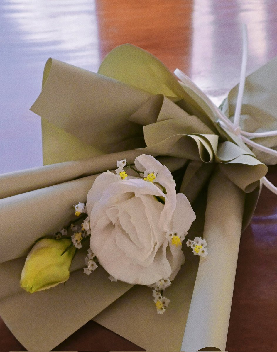 #JJAE_LOVERS_CLUB

특전도 너무 예쁘고
꽃다발도 너무 너무 예뻤어요,,💐💚
왕 크고 왕 귀여운 여우 인형과 아기자기한 소품들, 배우님의 사진들로 꾸며진 공간이 있어서 사진 찍기도 너무 너무 너무 좋았습니다ㅏ。。😻❤️✨️✨️✨️