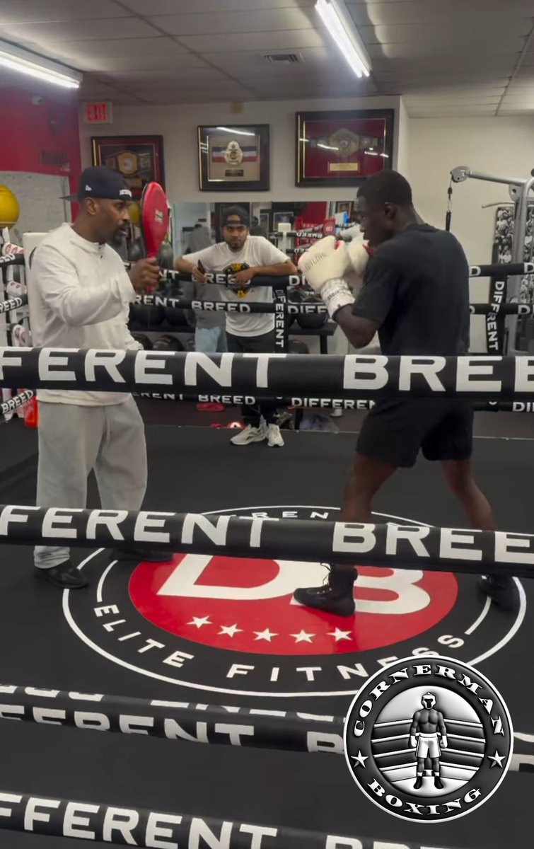 ag_cornerman's tweet image. Uh oh #ChampCamp #ProfessionalBoxing 🥊🏆