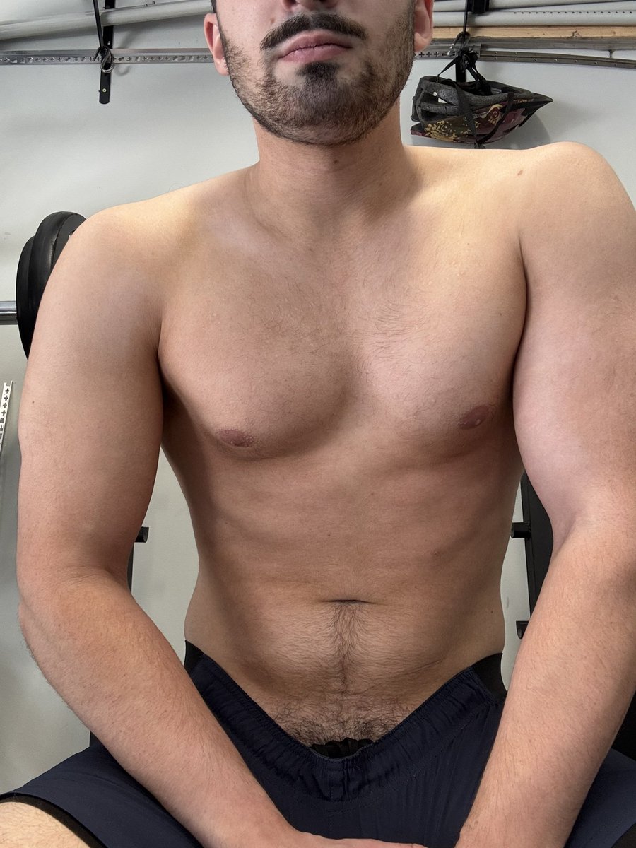 rnooooooooo0's tweet photo. Benefits of a home gym set up https://t.co/WY5Sbh6VLN