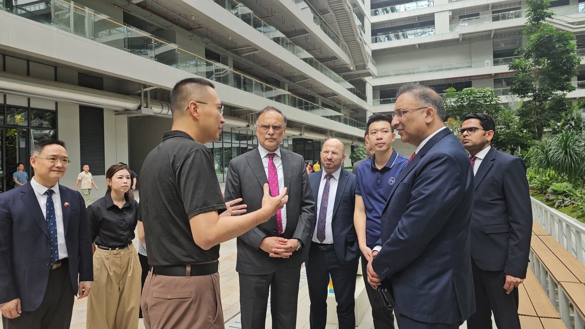 CPECOfficials's tweet image. 🇵🇰🇨🇳Beijing Genomics Institute (BGI) has announced 500 training scholarships for Pakistani experts in genomics and biotechnology, empowering future leaders in health, food security, and innovation.

#14thJCC #CPEC2.0 #UraanPakistan #PakChinaFriendship