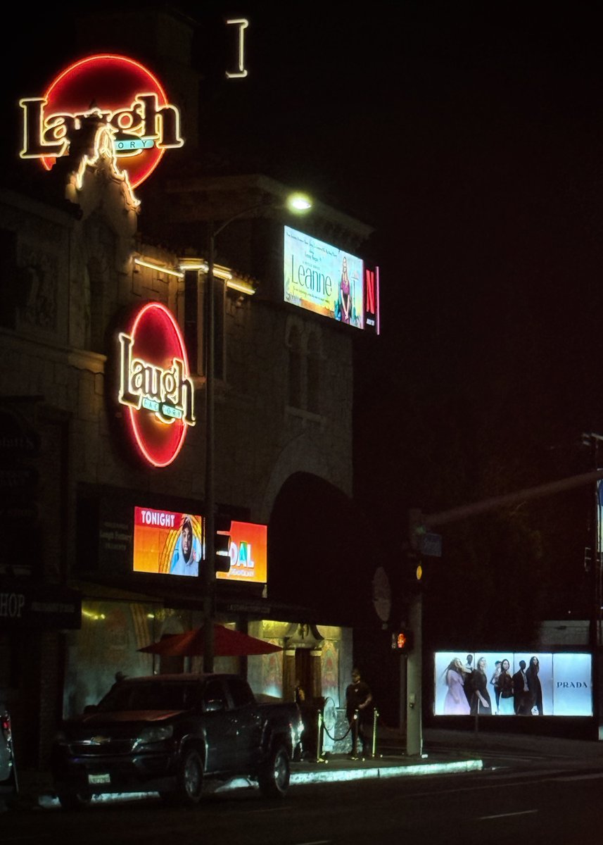 Soğuk Savaş şaka programında ne gerek varsa şaka yapan Boğaç Soydemir ve buna fütursuzca gülen Enes Akgündüz isimli iki komedi suçlusunun LOL isimli yurtdışı bağlantılı bir suç örgütüne bağlı olduğu gizli tanık G.T tarafından iddia edildi(!)

Örgütevinin fotosu:

#LaughFactory