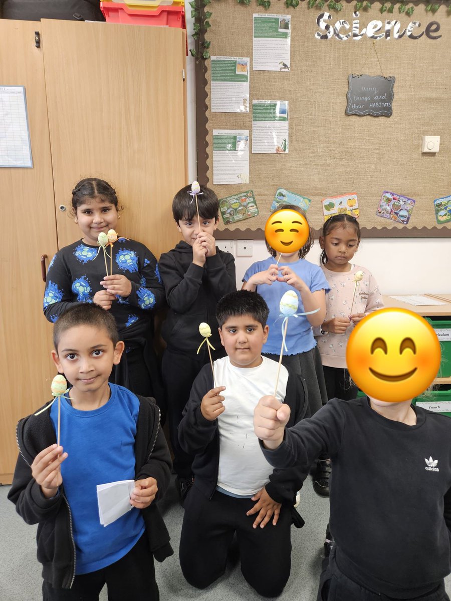 Rowlatts_TMET's tweet image. Last week, Year 2 explored the Easter story in RE and learned how Christians celebrate this special time. They wrapped up their learning with a fun Easter egg hunt and some beautifully decorated eggs! 🐣🎨🌸 #EasterLearning #Year2Fun @MrsRPatelRMPA @MissVarachhia_