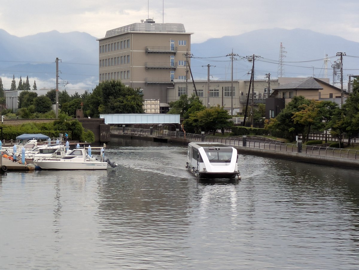 fugansuijoline's tweet photo. 北陸を舞台に、工芸とアートの魅力が詰まった
「GO FOR KOGEI 2025」が開催中です！

 富山県では岩瀬エリアで個性的な芸術作品が鑑賞できます。
 
 富岩水上ラインに乗って自然と芸術を楽しみませんか？
 
 展示会は10月19日（日）まで開催中です。
https://t.co/l78UzGPM6b https://t.co/ZvxkuSqsXP