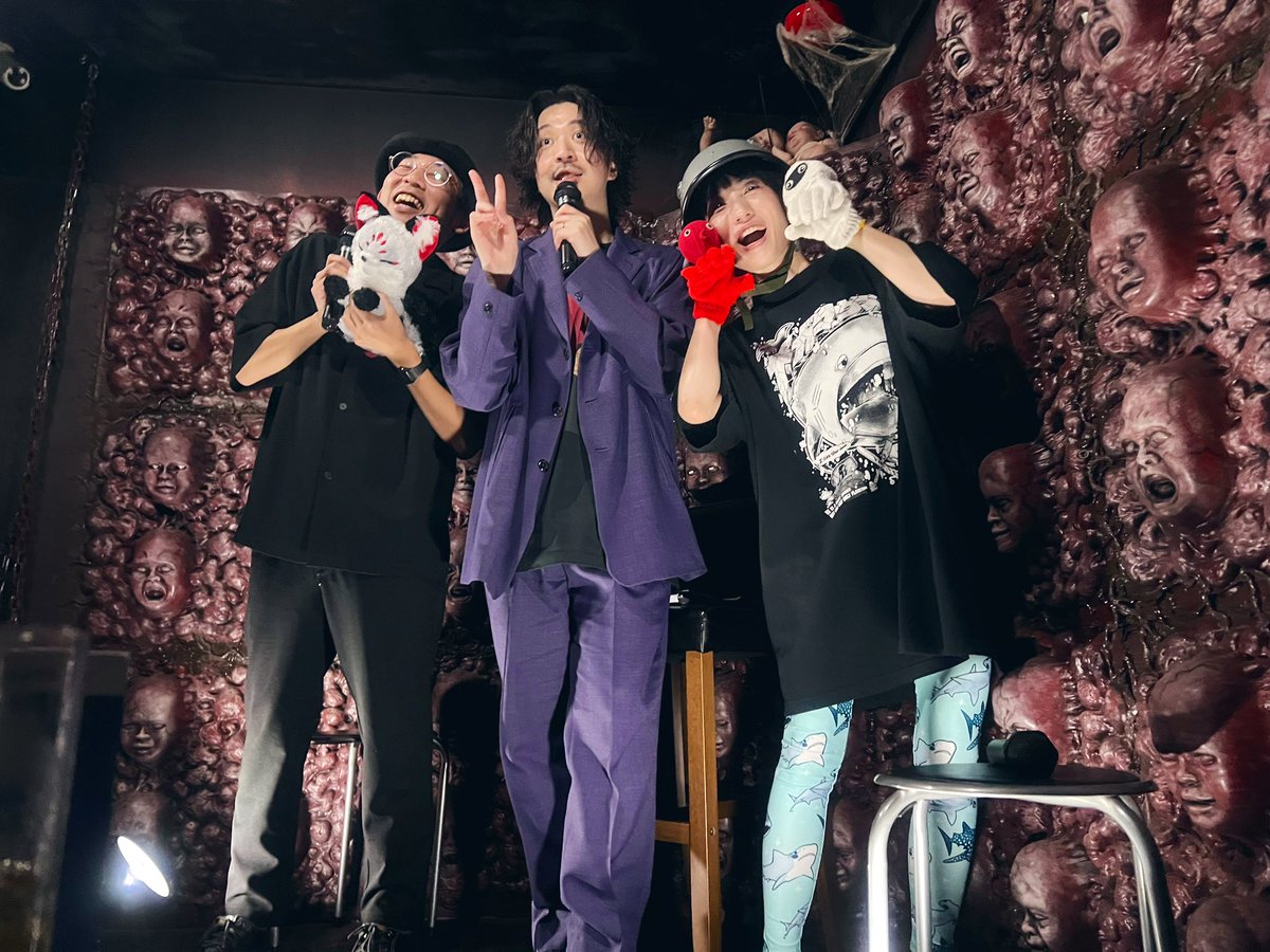 昨夜はスリラーナイト道頓堀店へ
鮫vs狐トークイベント🦈🦊
Bugって花井さん（<a href="/bug_shark/">Bugって花井🦈メガマウスアイドル</a> ）の鮫話し最高でした🦈✨(<a href="/Kwaidannotane/">👻怪談用👻Bugって花井</a> )
スリラーナイト道頓堀店(<a href="/thriller_osaka/">怪談ライブBarスリラーナイト 道頓堀店</a> )の雰囲気も良かったのでまた怪談ライブ見に行きたい💀