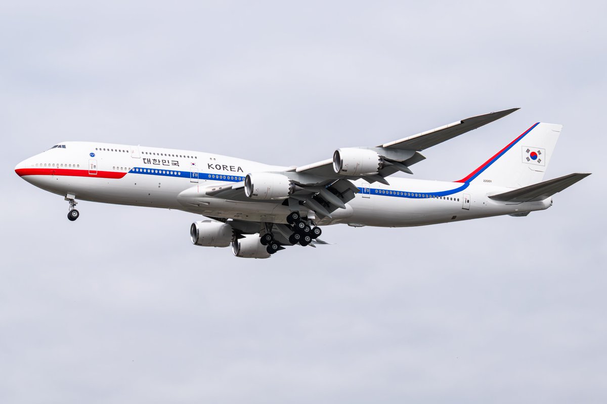 airwaysmagazine's tweet image. JFK’s special flights attending the UN annual assembly. 2/2  

📸 : Tommy Tian /Airways     

#airbus #boeing #avgeek