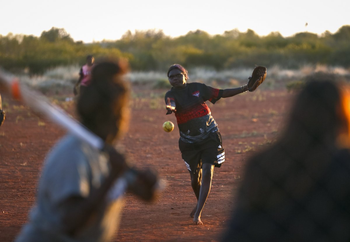 reddustoz's tweet image. Red Dust, Purple Houser and Pintupi Health celebrate their roots in Kintore (Walungurru)! How? With a weeklong concert! 🎶

Speeches were given, ceremony performed, meals shared, and memories revisited. 
Read more here reddust.org.au/blog-posts/wal…