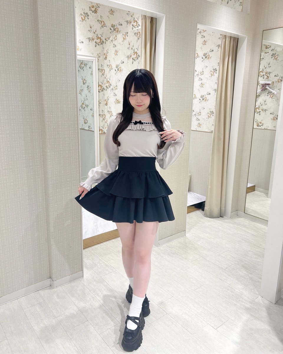 evelyn横浜店 ⋆.⭐️𝐇𝐨𝐭 𝐢𝐭𝐞𝐦⭐️.⋆ ♡シアーフリルリボン