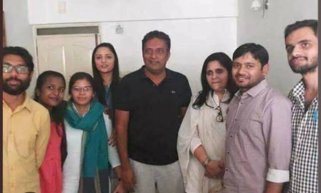 ModernBharat's tweet image. @PawanKalyan Garu,You are an Inspiration to millions of youth,Ur Contributions towards country and Dharma is immense.Unmatched Unparalleled character. But we are saddened to see you doing films with Anti National Prakash Raj in OG.This man is a traitor look at his tukde gang.