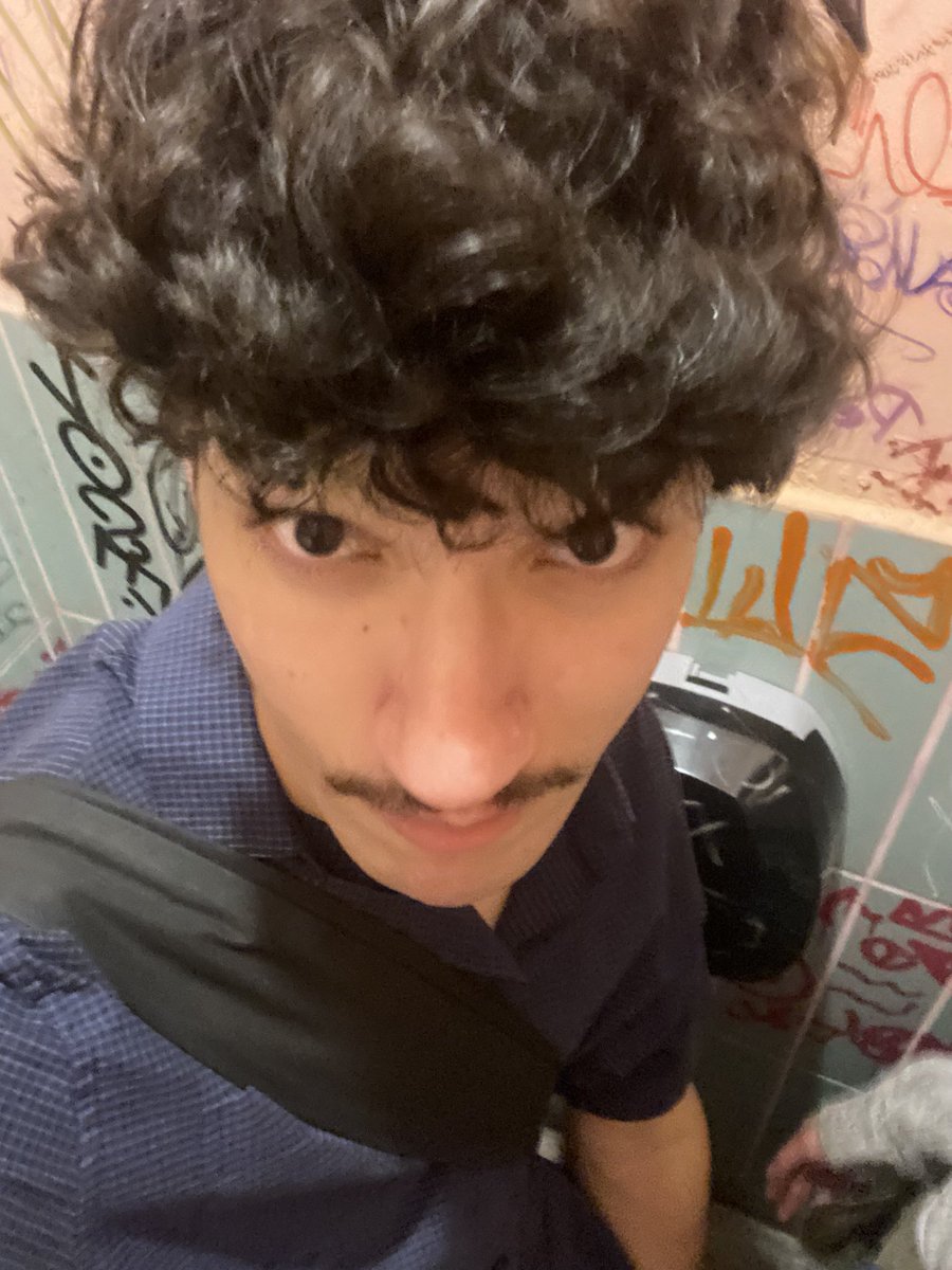 drwgp's tweet image. heavy rotation do drigo
#boycottspotify